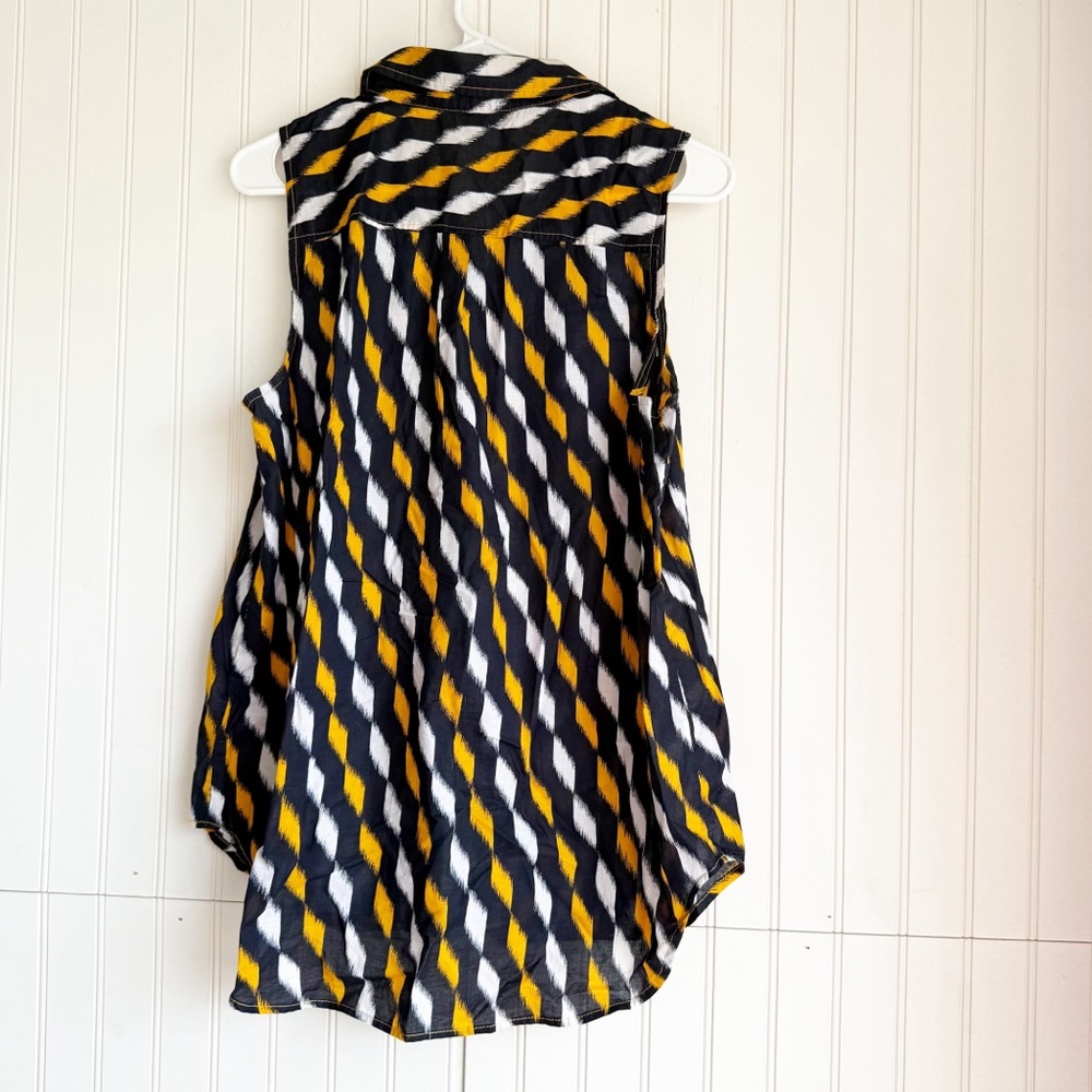 MICHAEL Michael Kors Size L Sleeveless Printed Collared Blouse - Picture 4 of 4